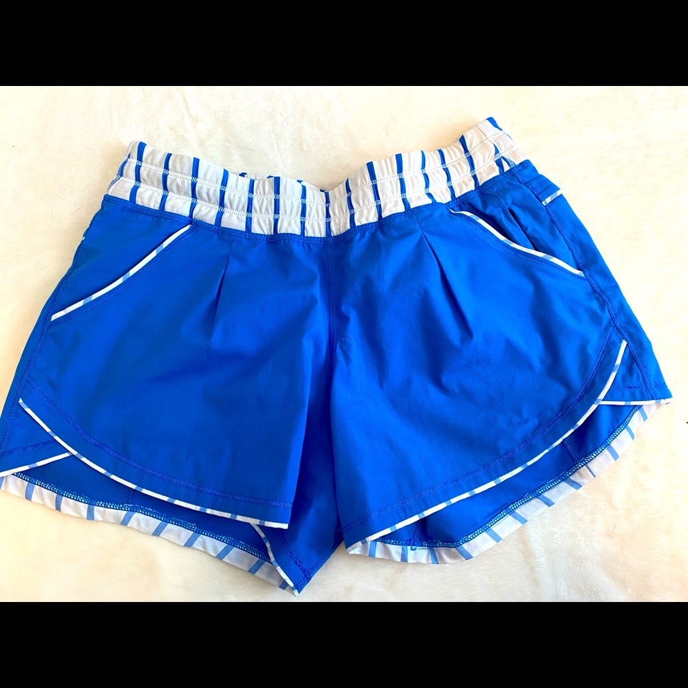 Lululemon shorts size 4